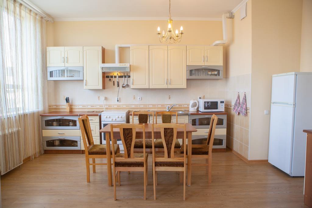 Apartment In 2 Min From Poznyaky Metro Station Kiev Buitenkant foto