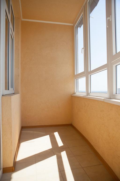 Apartment In 2 Min From Poznyaky Metro Station Kiev Buitenkant foto